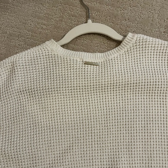 Michael Kors women’s Cream Sweater with Fringe Hem. Size S - Picture 3 of 4